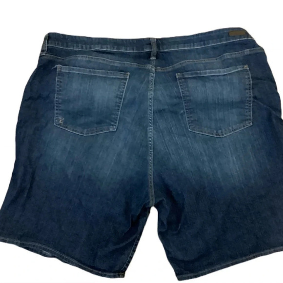 Kut from The Kluth Medium Wash Shorts, Size 24W - Picture 2 of 4